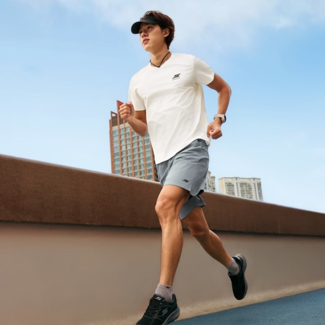 Skechers Зефирный Белый 0074 Мужской Быстросохнущая T-Рубашка - изображение 4