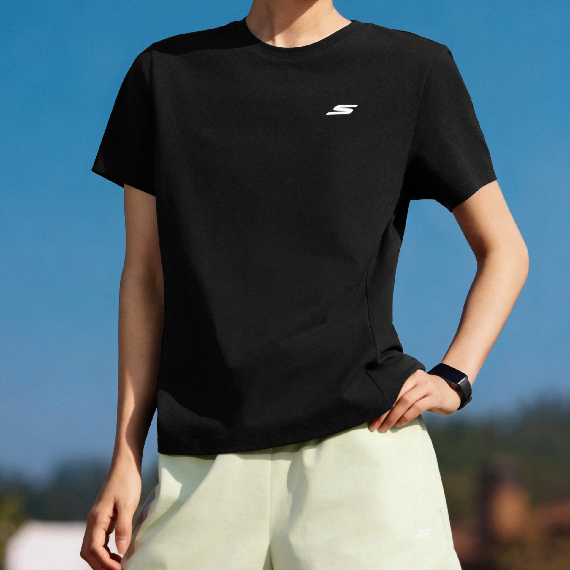 Футболка Skechers T-Shirt Женская Угольный Черный - изображение 4
