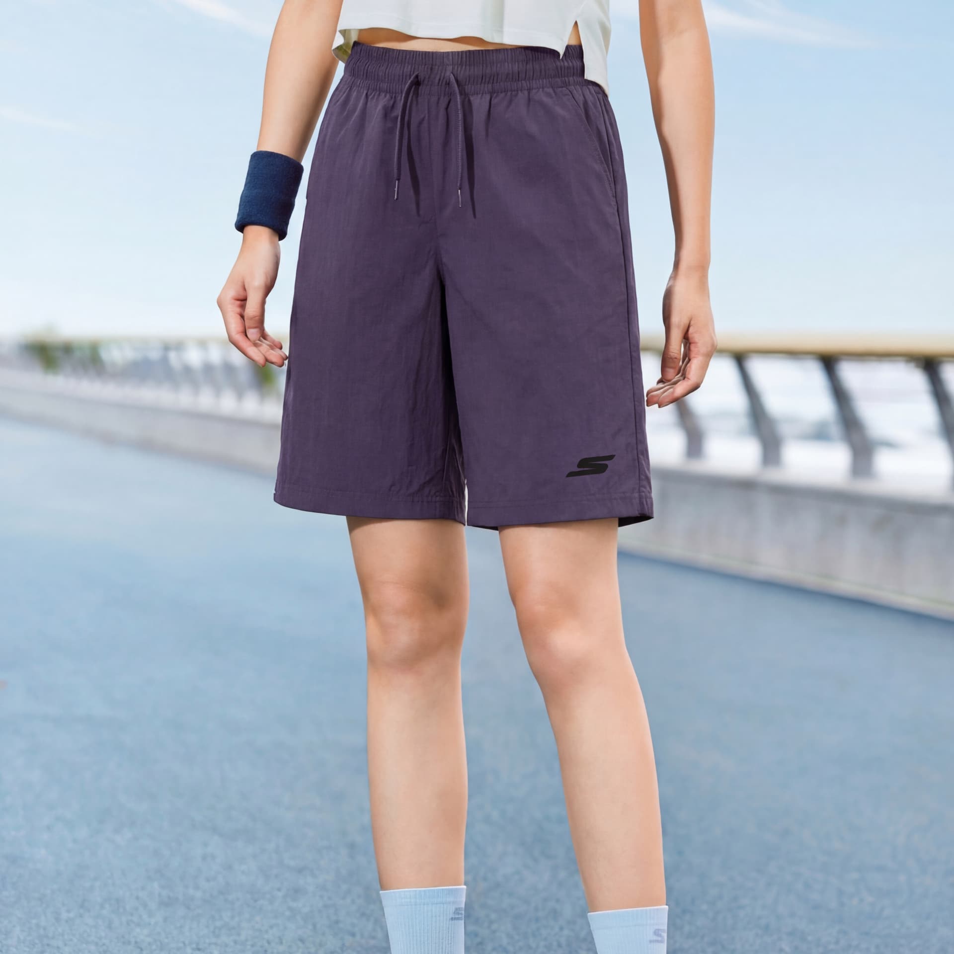 Шорты Skechers Готический фиолетовый 05HS Женские Повседневные шорты - изображение 3