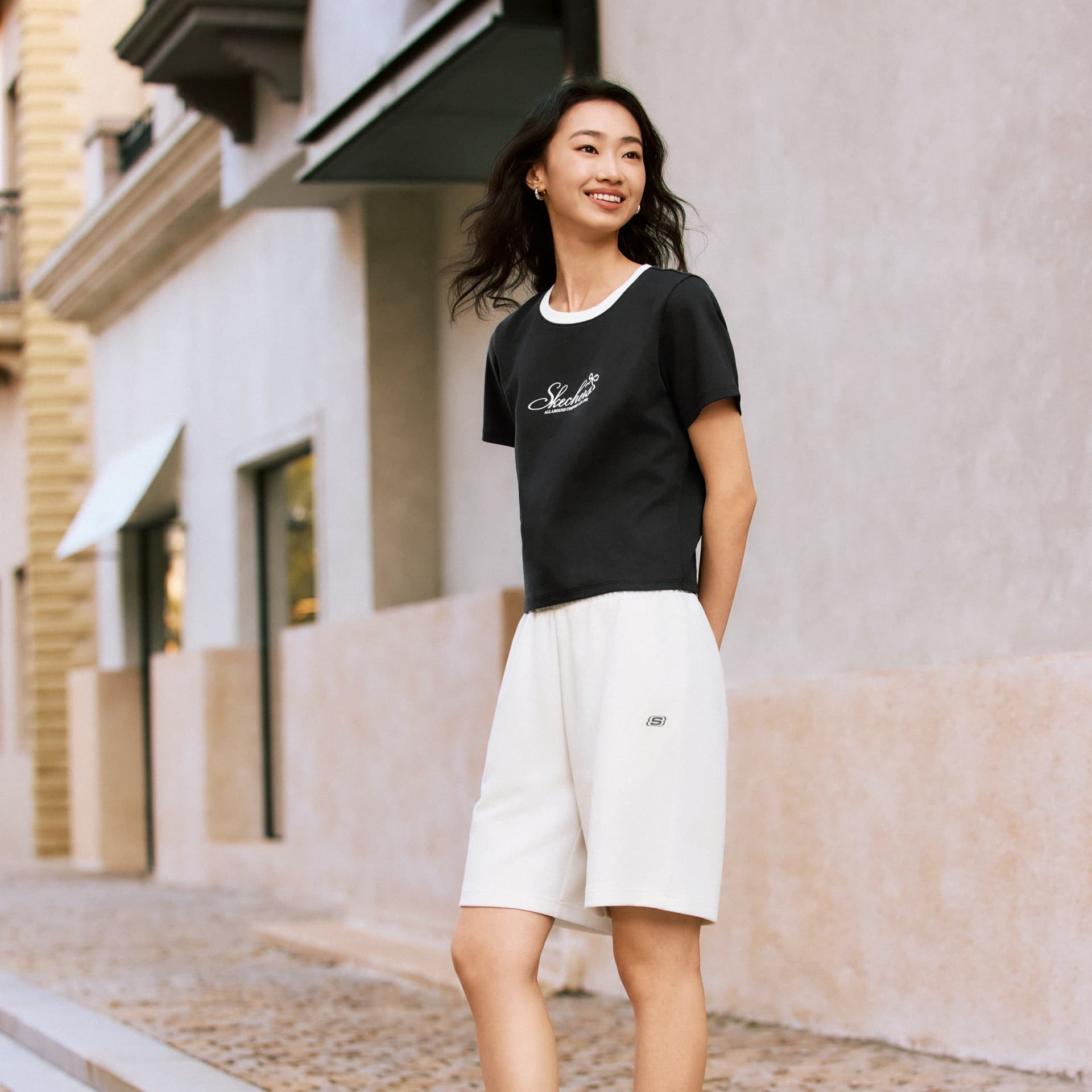 Футболка Skechers Стандартная (Обычная) T-Рубашка Женская - изображение 5