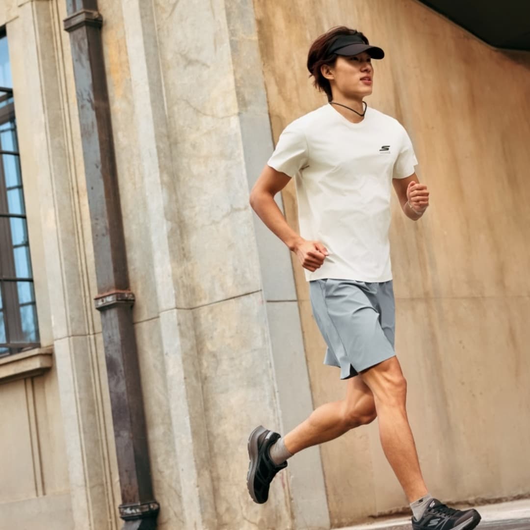Skechers Зефирный Белый 0074 Мужской Быстросохнущая T-Рубашка - изображение 3