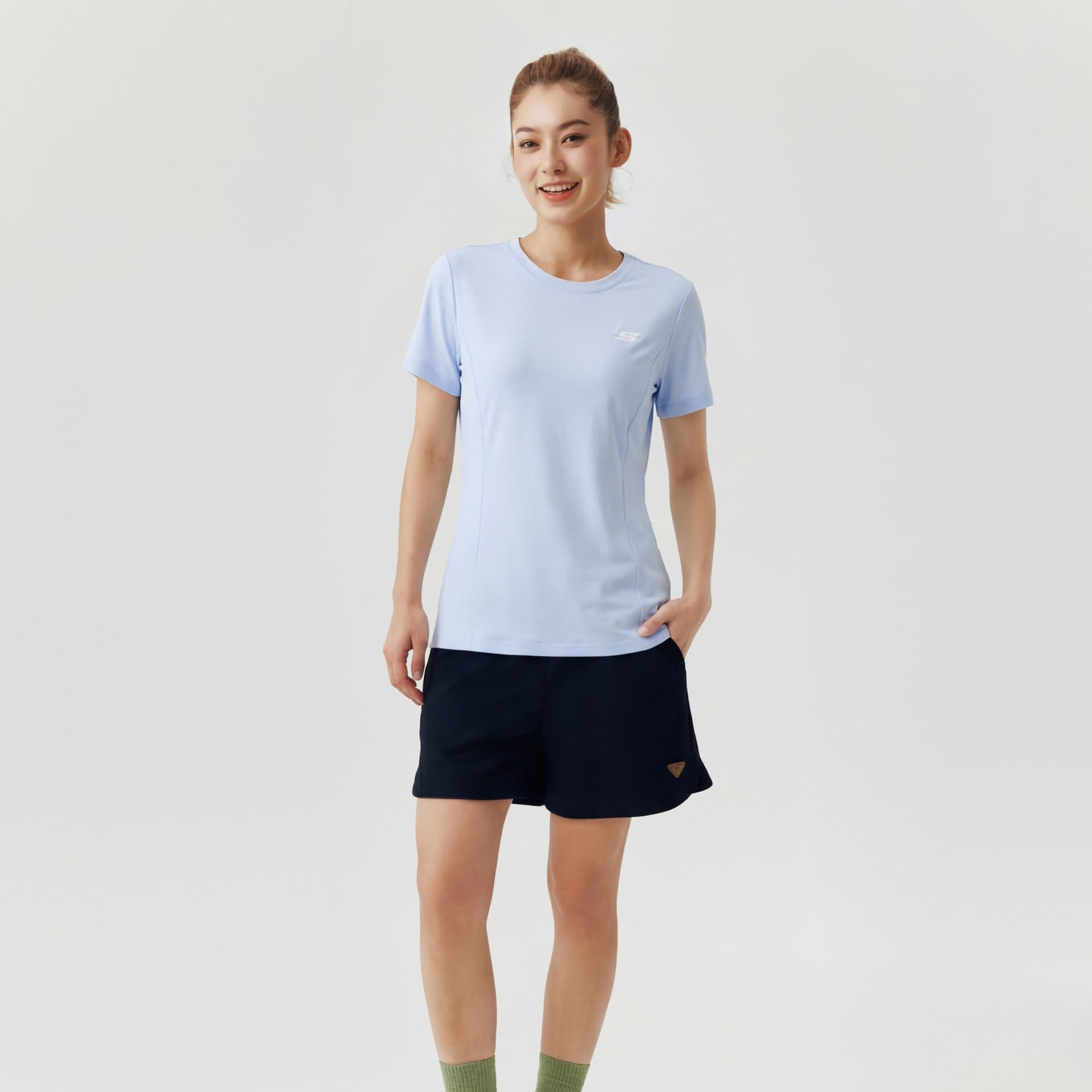 Футболка Skechers Braised Сера Синий 026P Женские T Рубашки - изображение 4