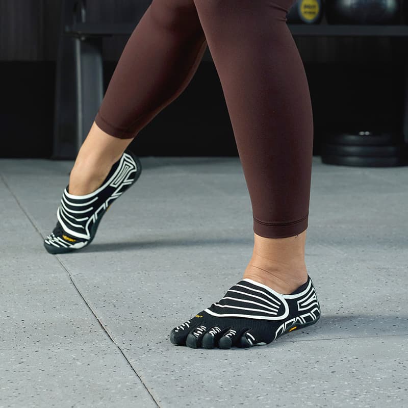 Кроссовки для спортзала Vibram Покрытие Легкий Быстросохнущий Низкий Топ Кроссовки для тренировок Женские Черный Белый - изображение 6