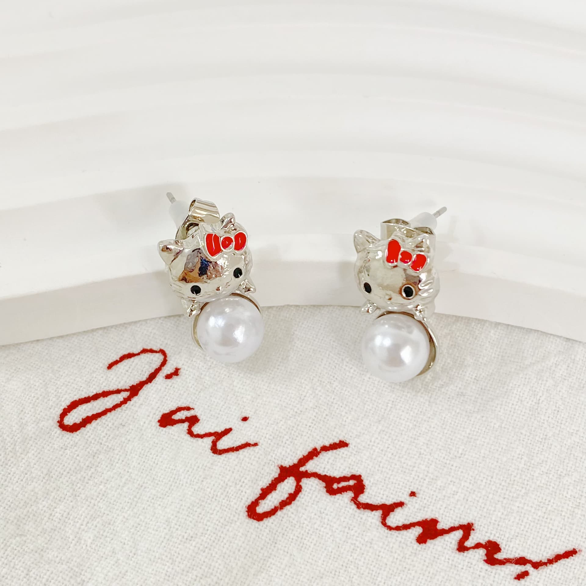 Серьги Серьги-гвоздики Sanrio x Hello Kitty женские - изображение 3