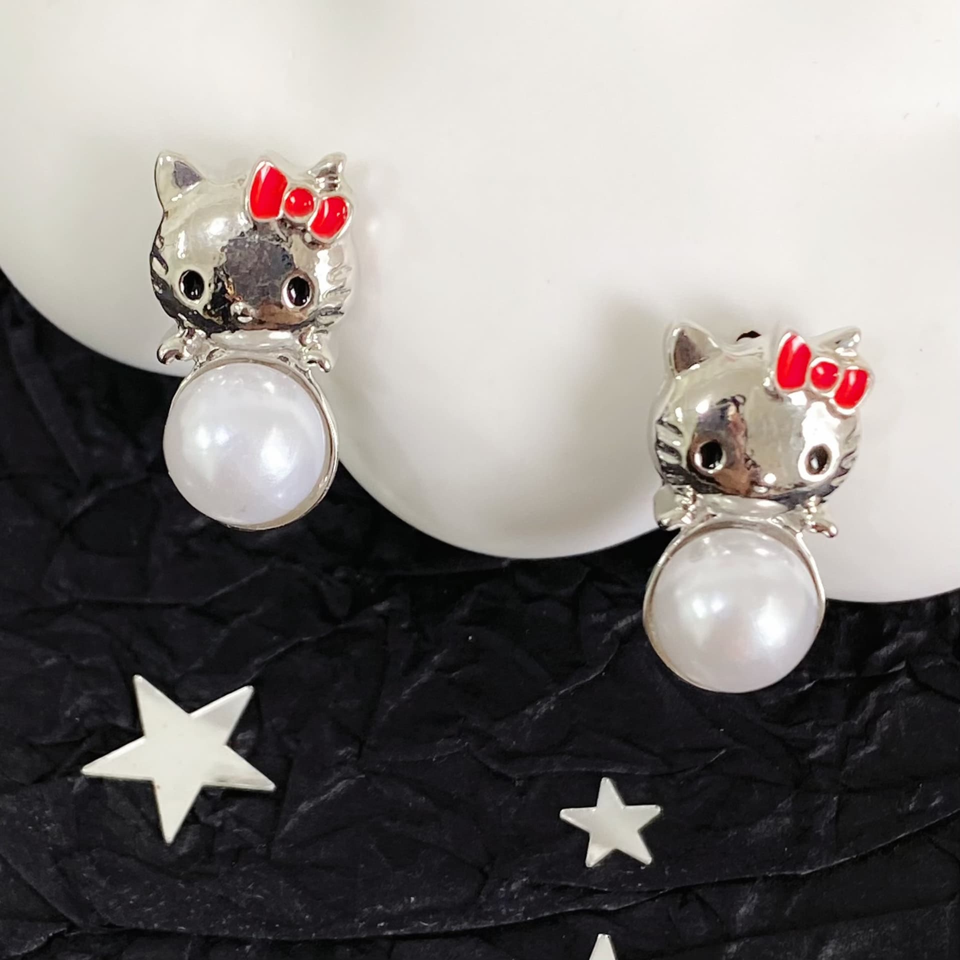 Серьги Серьги-гвоздики Sanrio x Hello Kitty женские - изображение 4