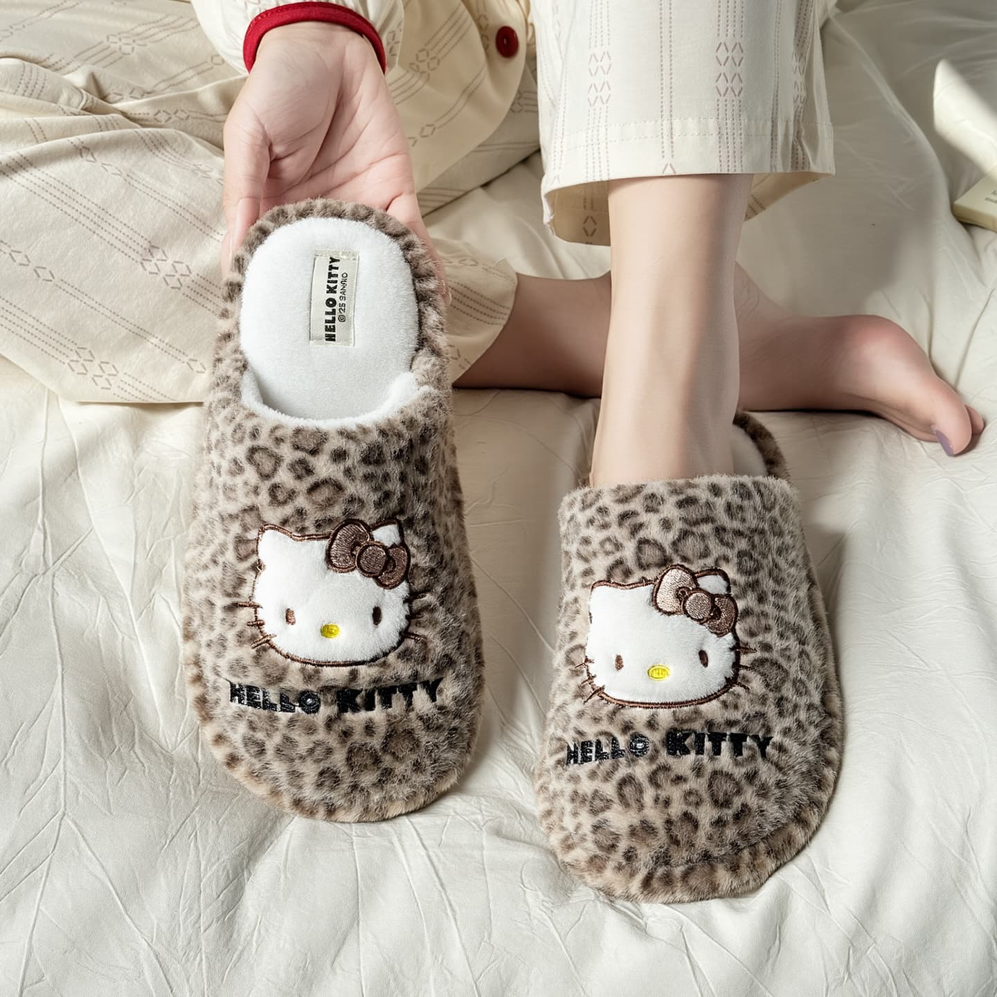 Sanrio x Hello Kitty Хлопковые Тапочки - изображение 4