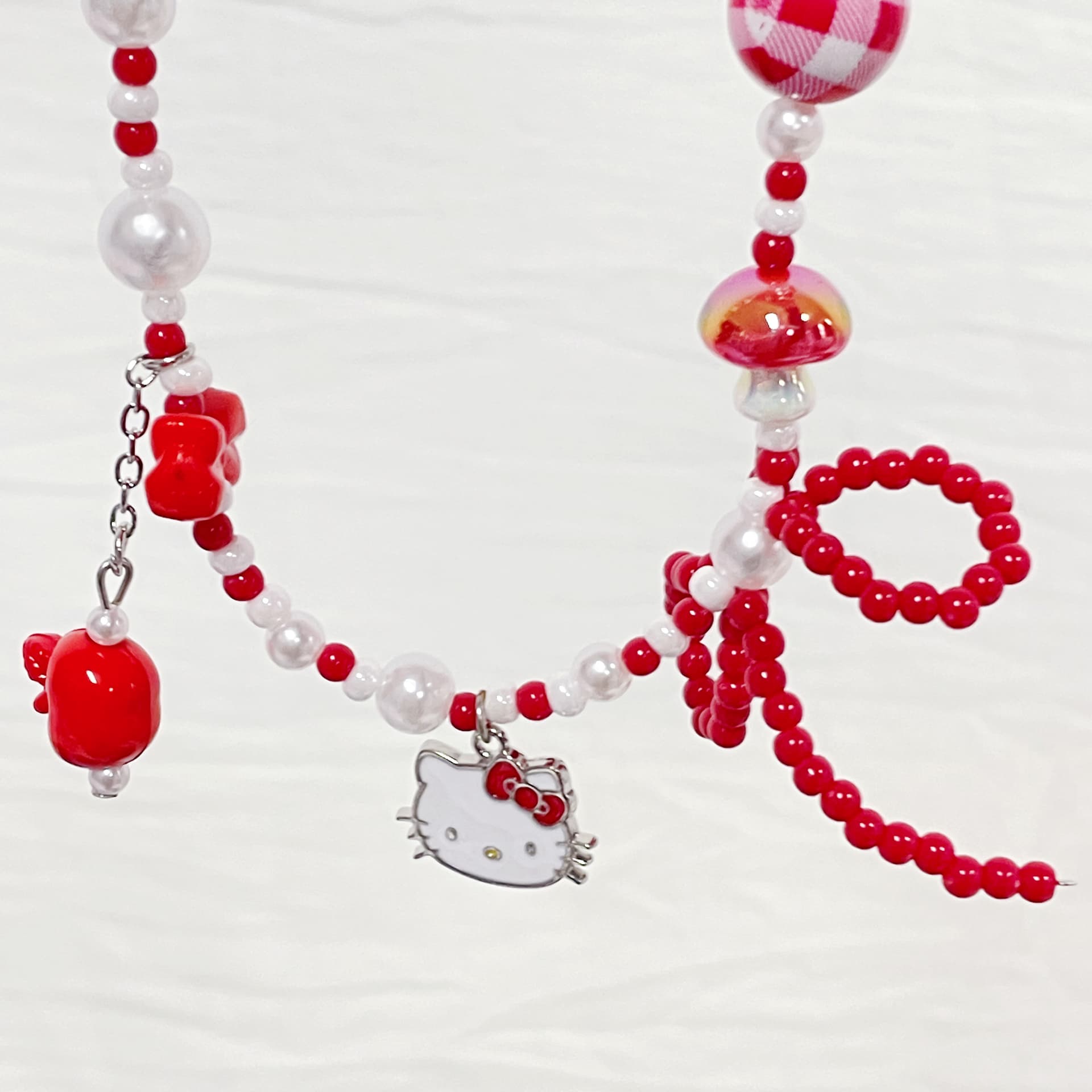 Ожерелье Sanrio x Hello Kitty Ожерелье Hello Kitty из акрила с мультяшными бусинами Женское - изображение 6