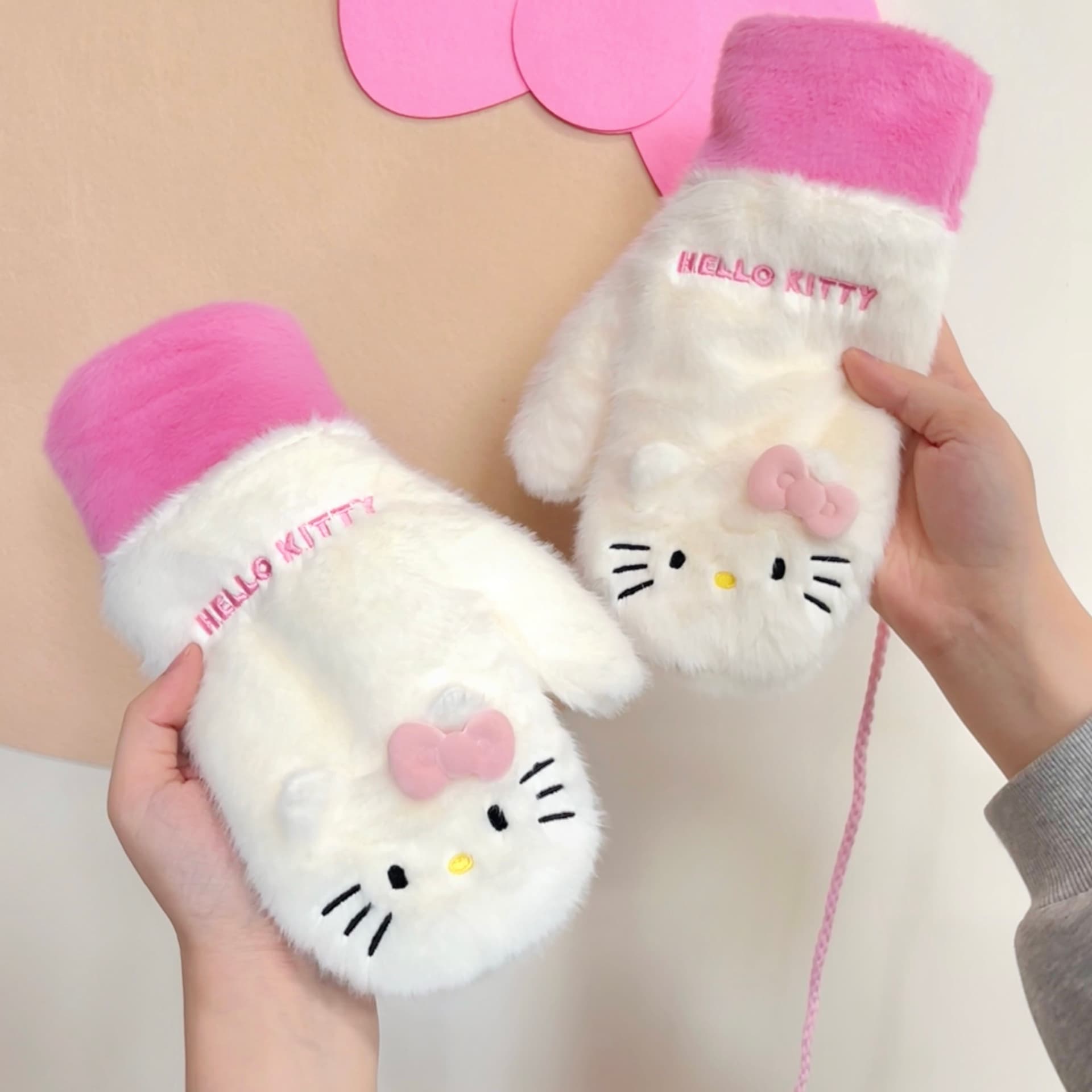 Sanrio Hello Kitty Плюшевые варежки с бантом Белый Универсальный Минималистичный Холодостойкий На открытом воздухе Путешествие Осень зима Повседневный Коммутирование 95% полиэстер, 5% эластан - изображение 5