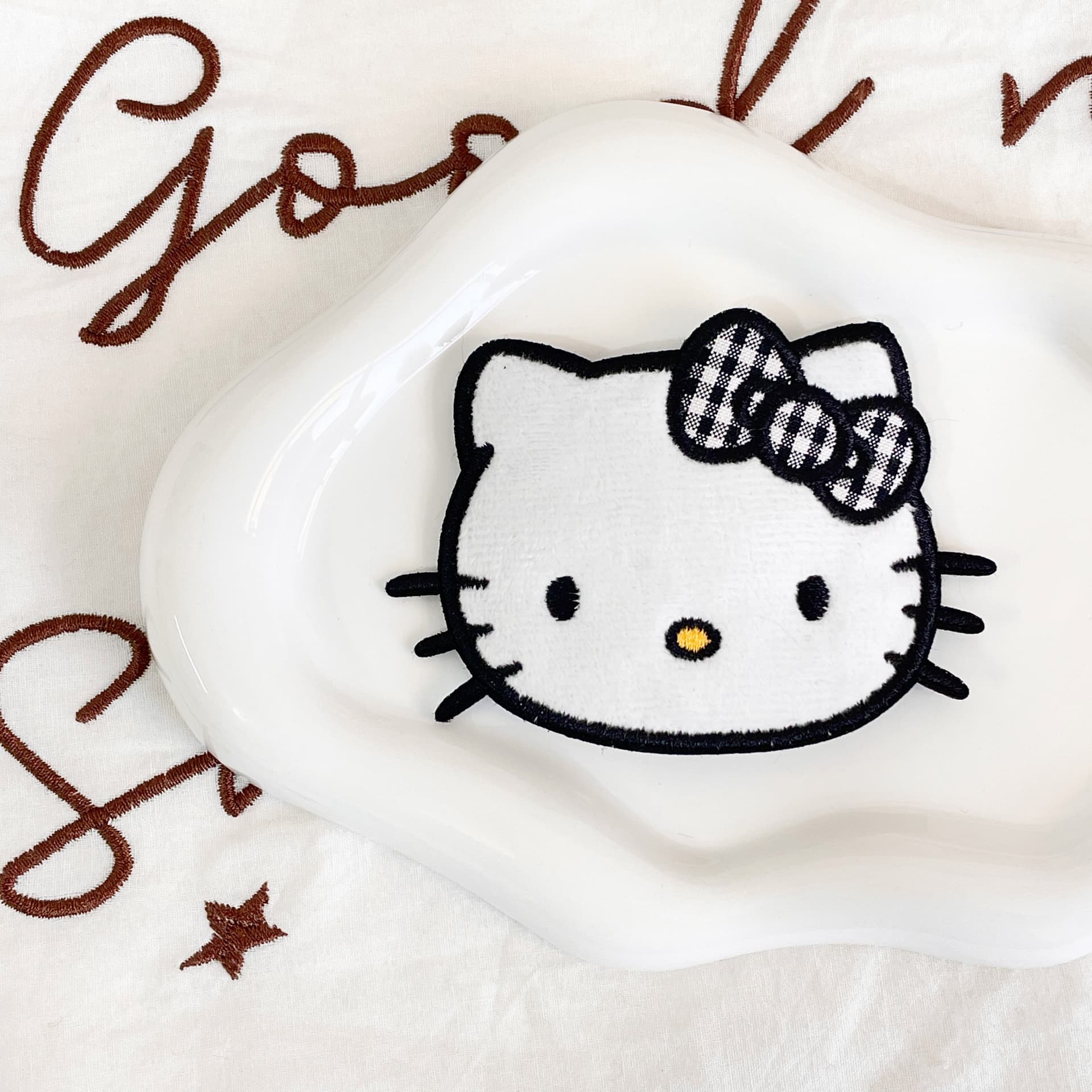 Заколка Sanrio Хелло Китти Черно-белая шахматка Бант Мультяшный рисунок Привлекательный Розовая прелесть Заколка для волос - изображение 2