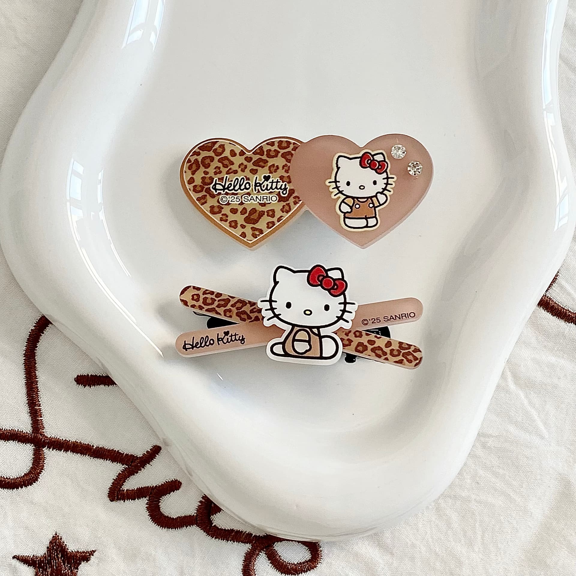 Заколка Sanrio Хелло Китти Леопардовый принт Гавайи Мультяшный рисунок Заколки для волос Милый и симпатичный Освежающий Привлекательный Чёлка Акрил - изображение 4