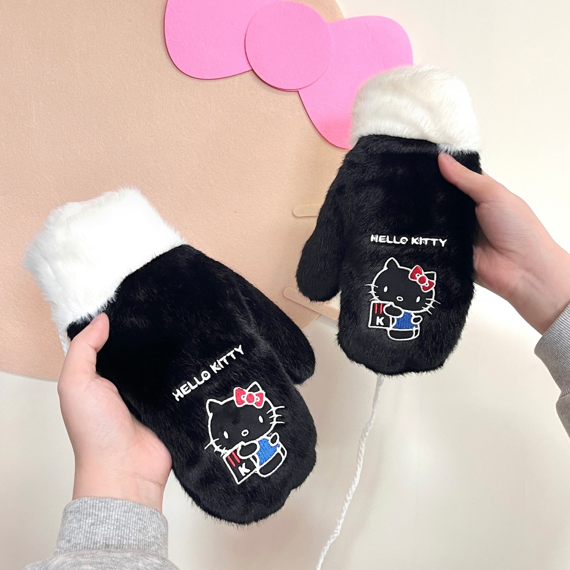 Sanrio Hello Kitty универсальный черный минималистичный отелительный привлекательный вязаные перчатки для женщин - изображение 5