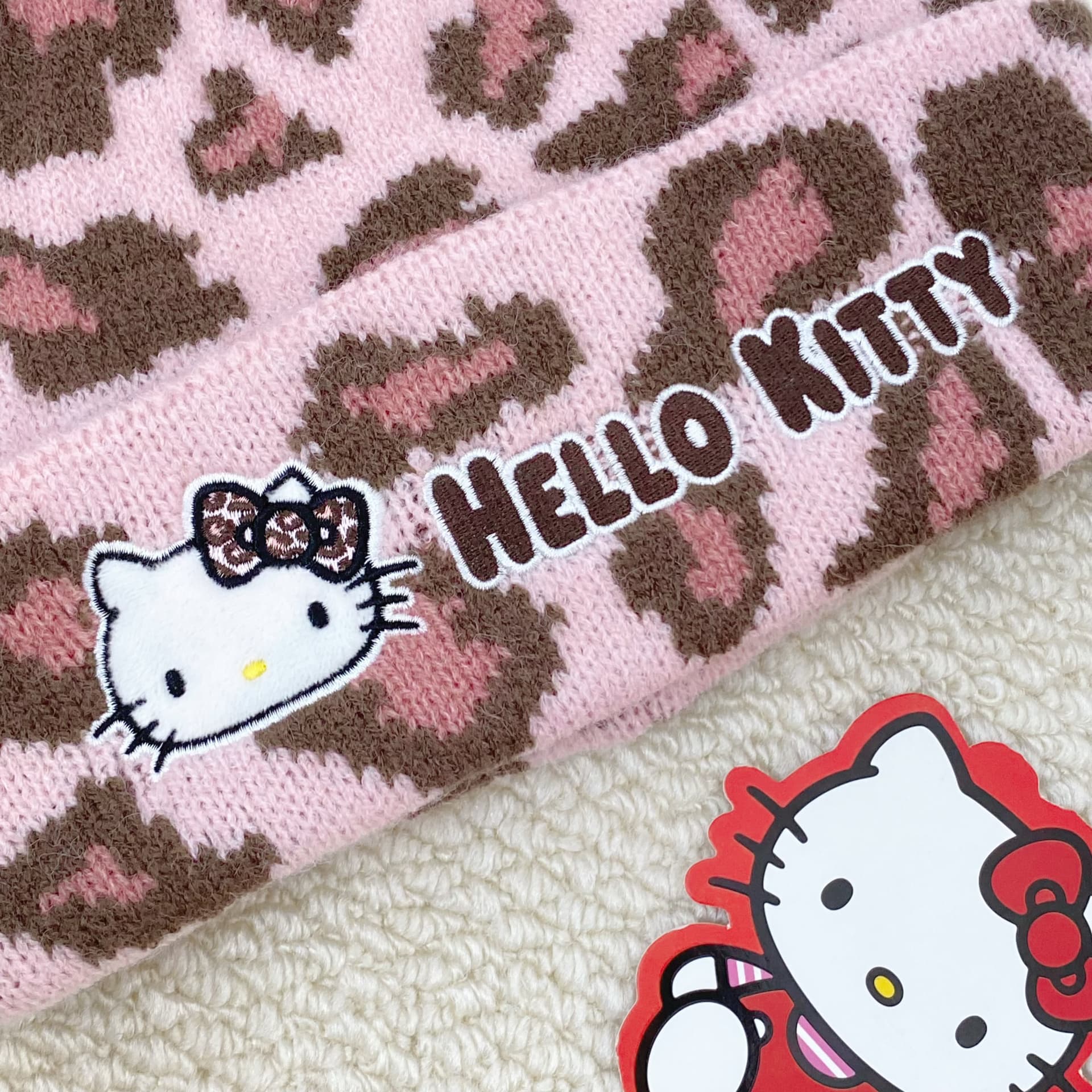 Шапка Санрио Hello Kitty Полиэстеровая шапка-бини для женщин - изображение 3