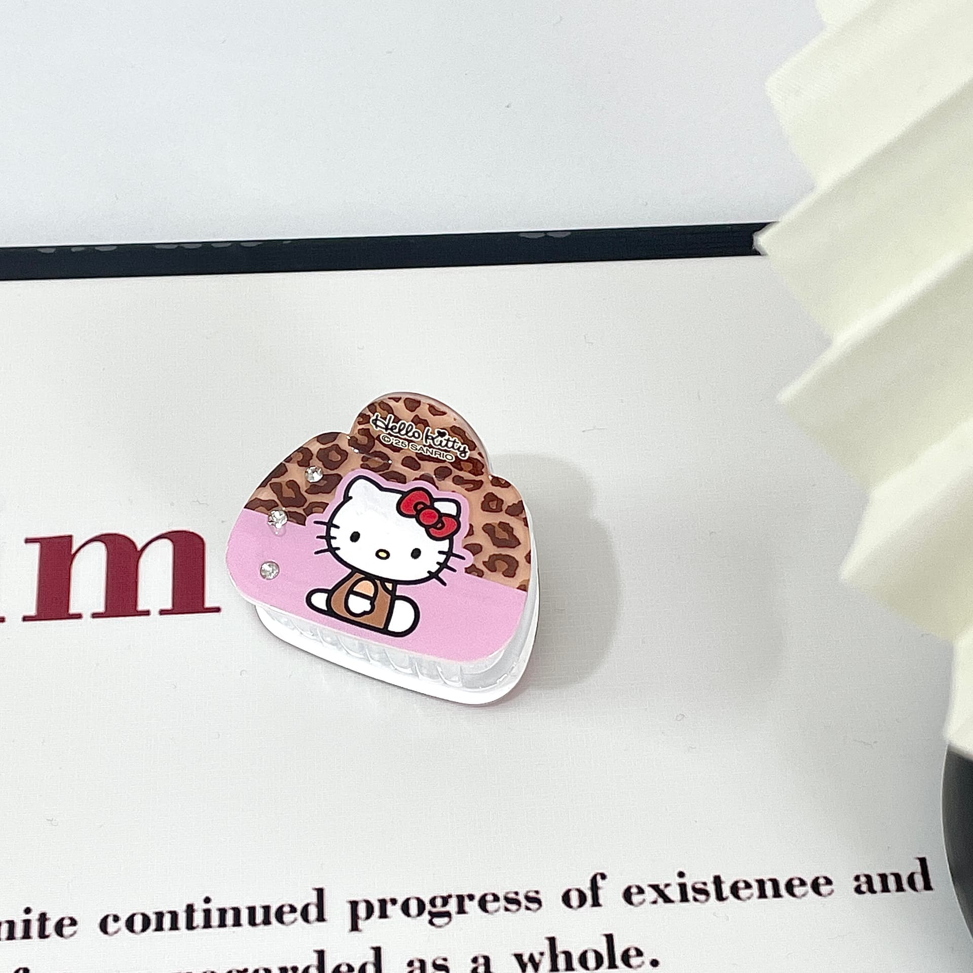 Заколка Sanrio Hello Kitty розовый леопардовый принт гавайский мультяшный рисунок милый освежающий привлекательный заколка для волос - изображение 5
