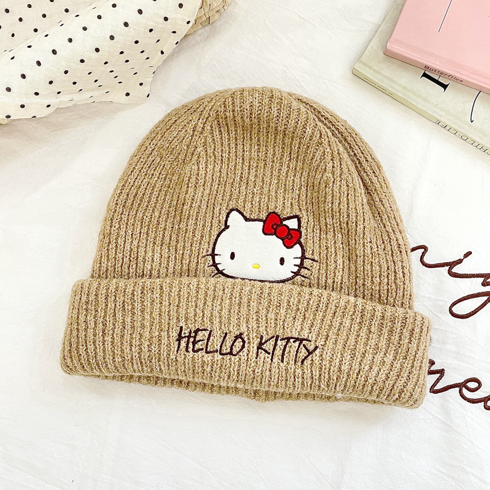Шапка Sanrio Hello Kitty Хаки милый вышивка универсальный термозащитный ветрозащитный холодостойкий на открытом воздухе путешествие 95% полиэстер, 5% эластан шерстяная шапка женский - изображение 2