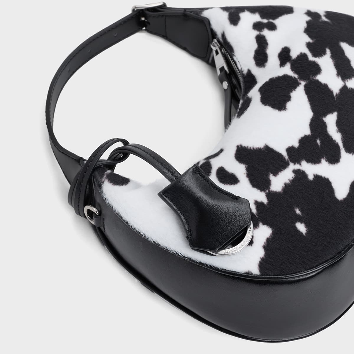 Мини-сумка CHARLES KEITH Сумка через плечо Белая и Черная (включен шарм) Женская - изображение 5