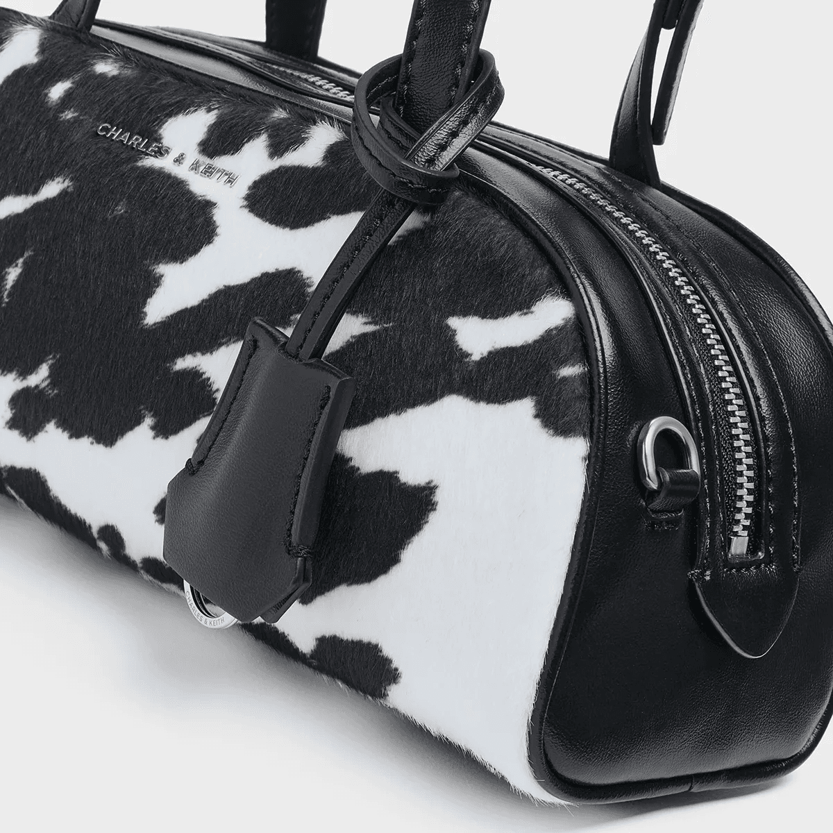 Мини-сумка CHARLES KEITH Сумка через плечо Белая и Черная (Брелок включен) Женская - изображение 5