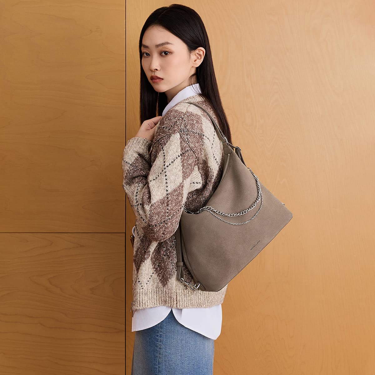 Рюкзак CHARLES KEITH Переработанная кожа Рюкзаки Обычный (стандартный) Женские Лаймово-серый - изображение 5