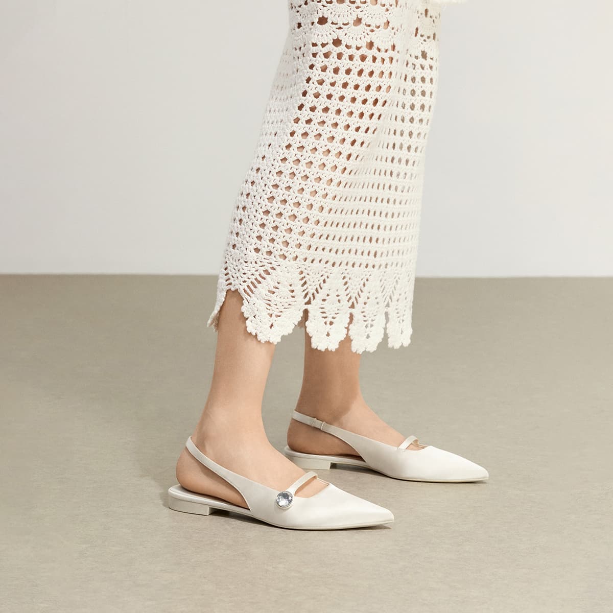Шлёпанцы CHARLES KEITH Маленькие сандалии CK из ткани с одной шнуровкой 1,5 см женские - изображение 4