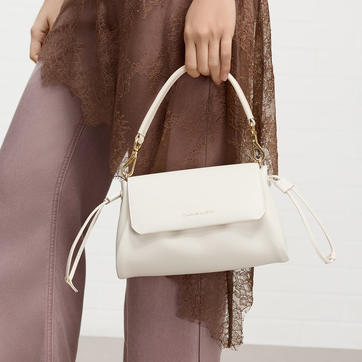 Сумка CHARLES KEITH ПУ (полиуретан) Ручная сумка Сумка через плечо Маленькая Женская Молочно-белая - изображение 4