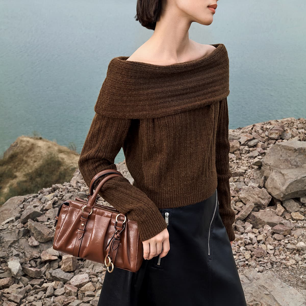Сумка CHARLES KEITH ПУ (полиуретан) Сумки Маленькие Женские Черный Шоколад - изображение 4