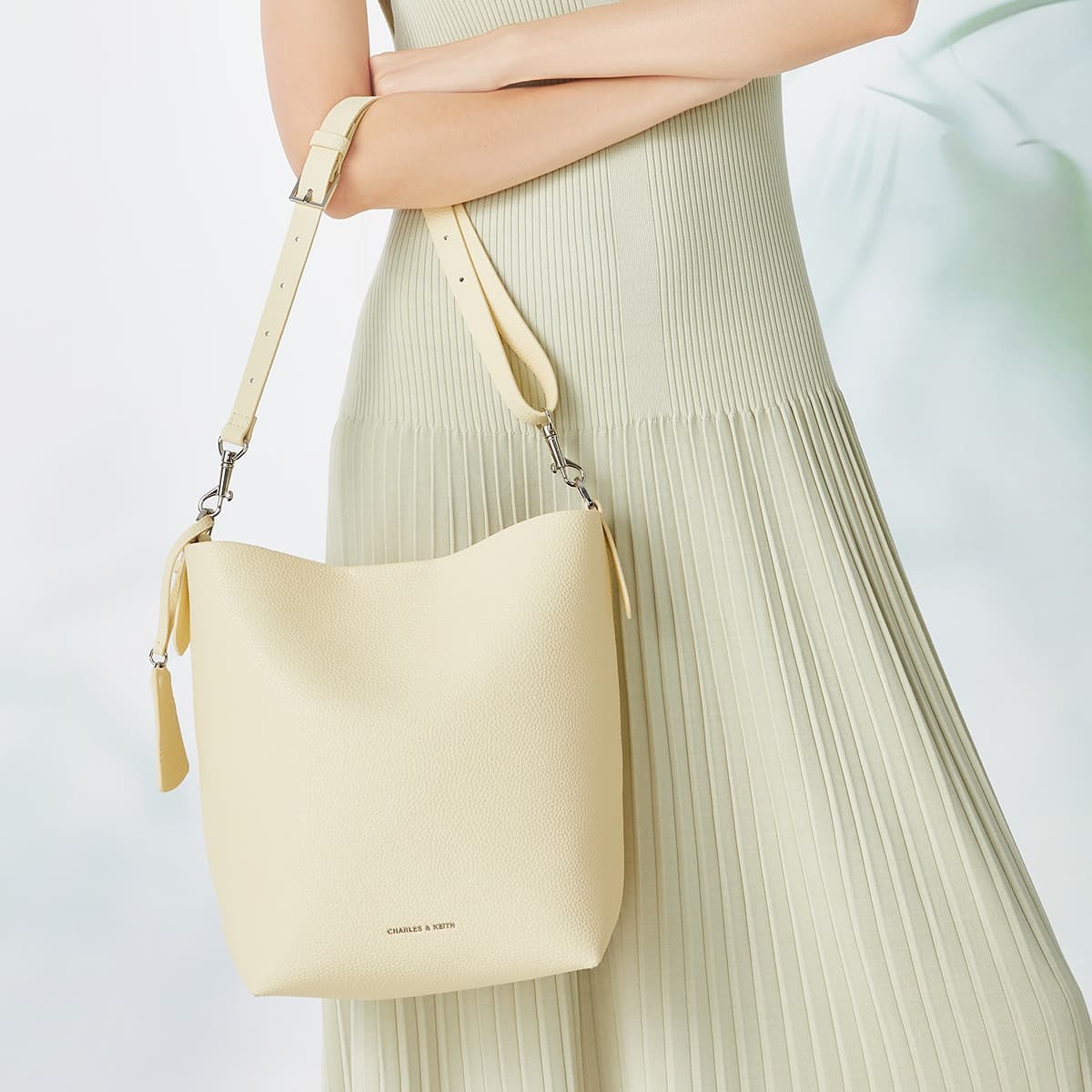 Сумка через плечо CHARLES KEITH ПУ (полиуретан) Сумки кросс-боди Женские Многоцветный - изображение 4