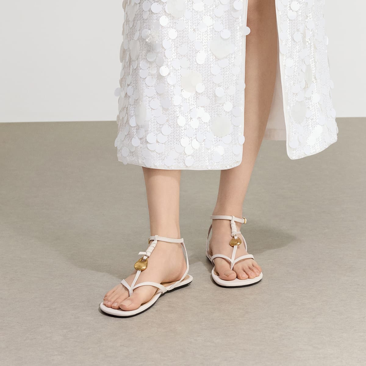 Шлёпанцы CHARLES KEITH Маленький CK Спилок Коровьей Кожи Одиночные Шнуровые Сандалии 1 см Женские - изображение 4