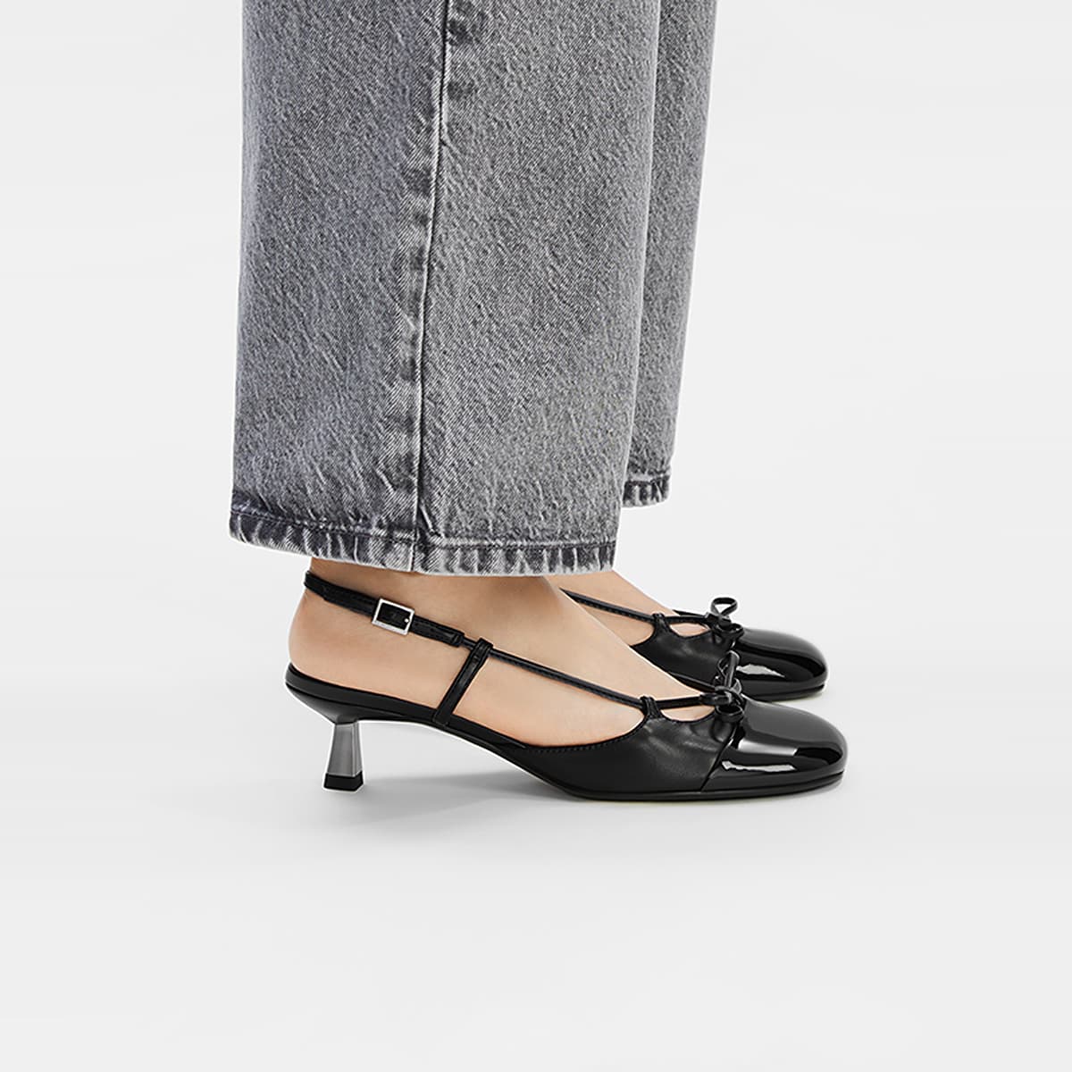 Туфли CHARLES&KEITH Бант новый китайский стиль PU красный анкора квадратный носок минималистичный удобный узкий каблук высокие каблуки 4,8 см женский Black Patent черный/Burgundy бордовый - изображение 4