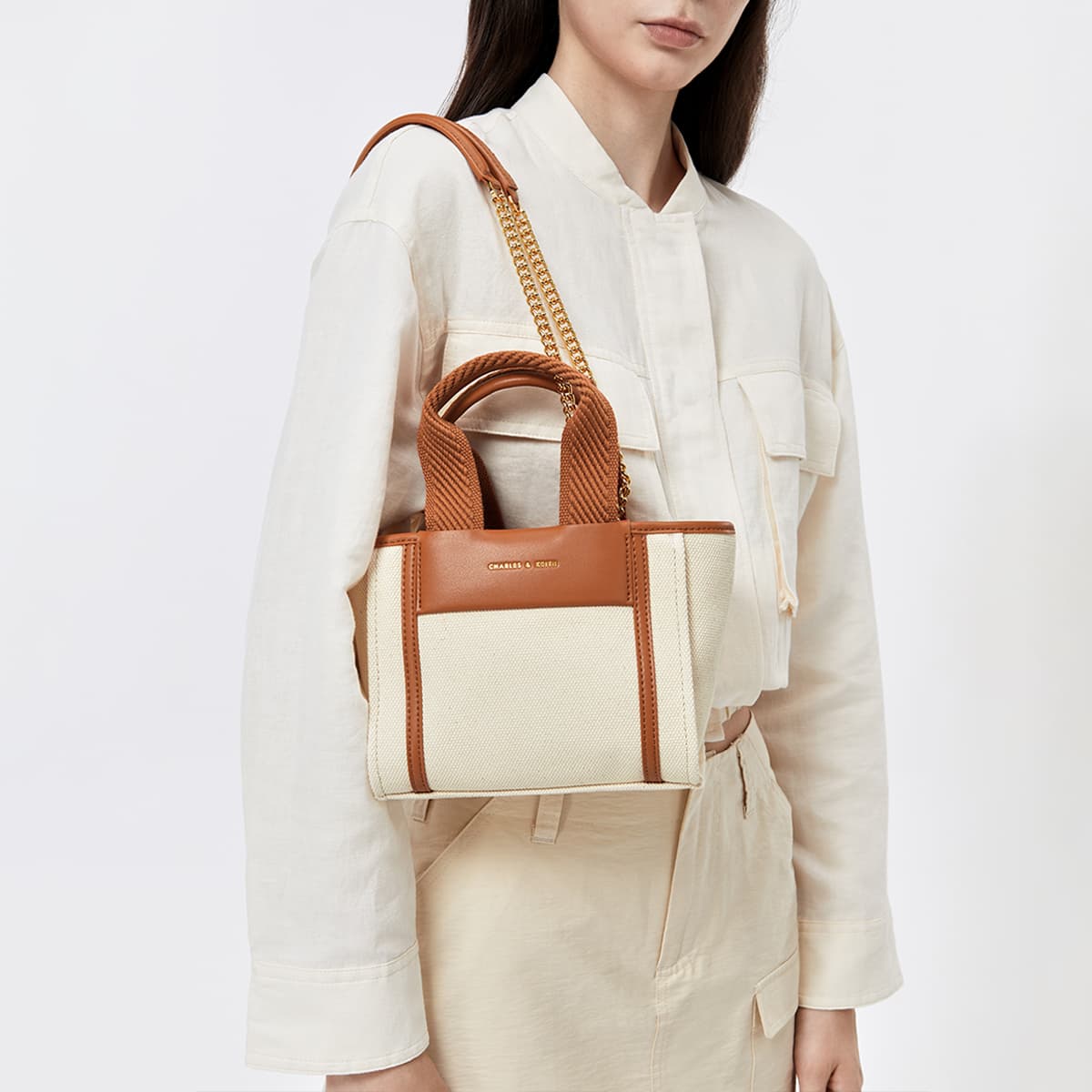 Сумка CHARLES KEITH Холщовая сумка для женщин цвет Черный Jet Коньяк Светлый Бежевый - изображение 5