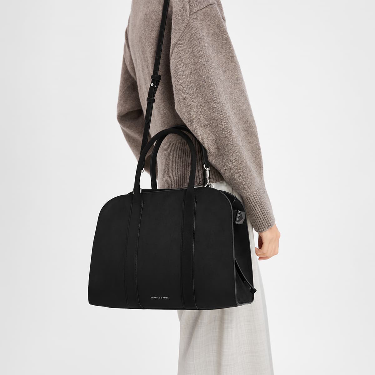 Сумка CHARLES KEITH Ткань Плечевая Сумка Большая Женская Коричневая Черная Серый Серый - изображение 5