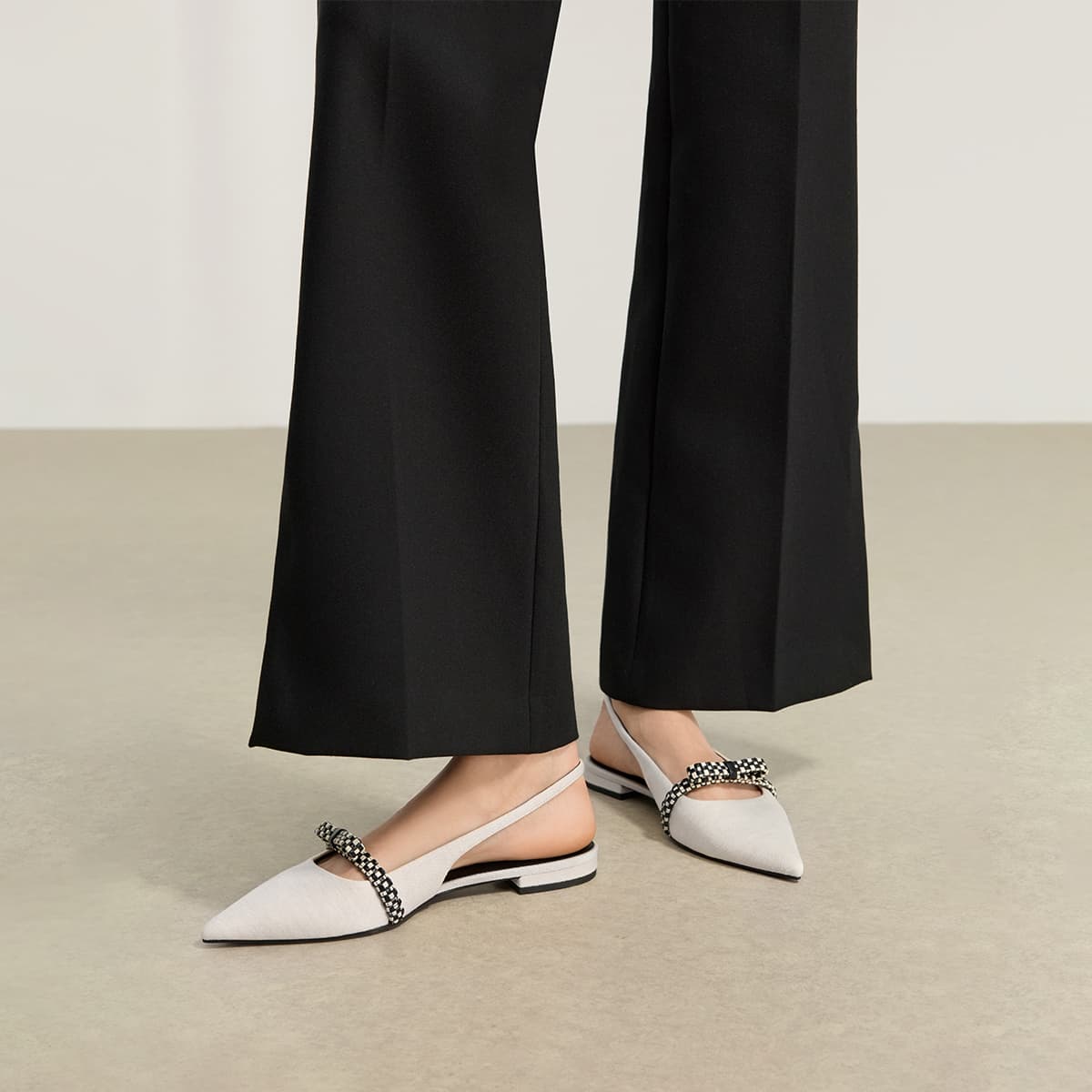 Шлёпанцы CHARLES KEITH Маленький Ck ПУ (полиуретан) Текстиль Шнуровка Сандалии 1,7CM Женские - изображение 4