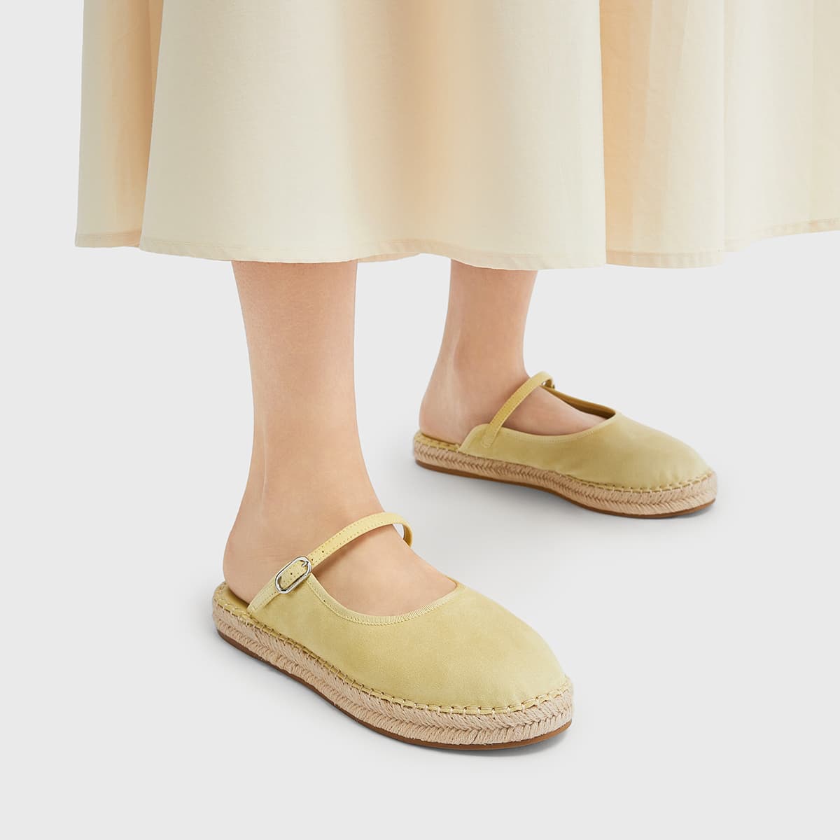 Сандалии CHARLES&KEITH Женские тапочки с закрытым носом на платформе 2,5 см из замши и марли с соломенным плетением - изображение 7