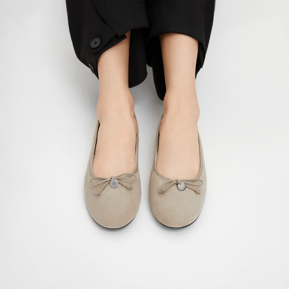 Тапочки CHARLES&KEITH Женские повседневные балетки с бантом из твида на плоской подошве 1 см - изображение 4