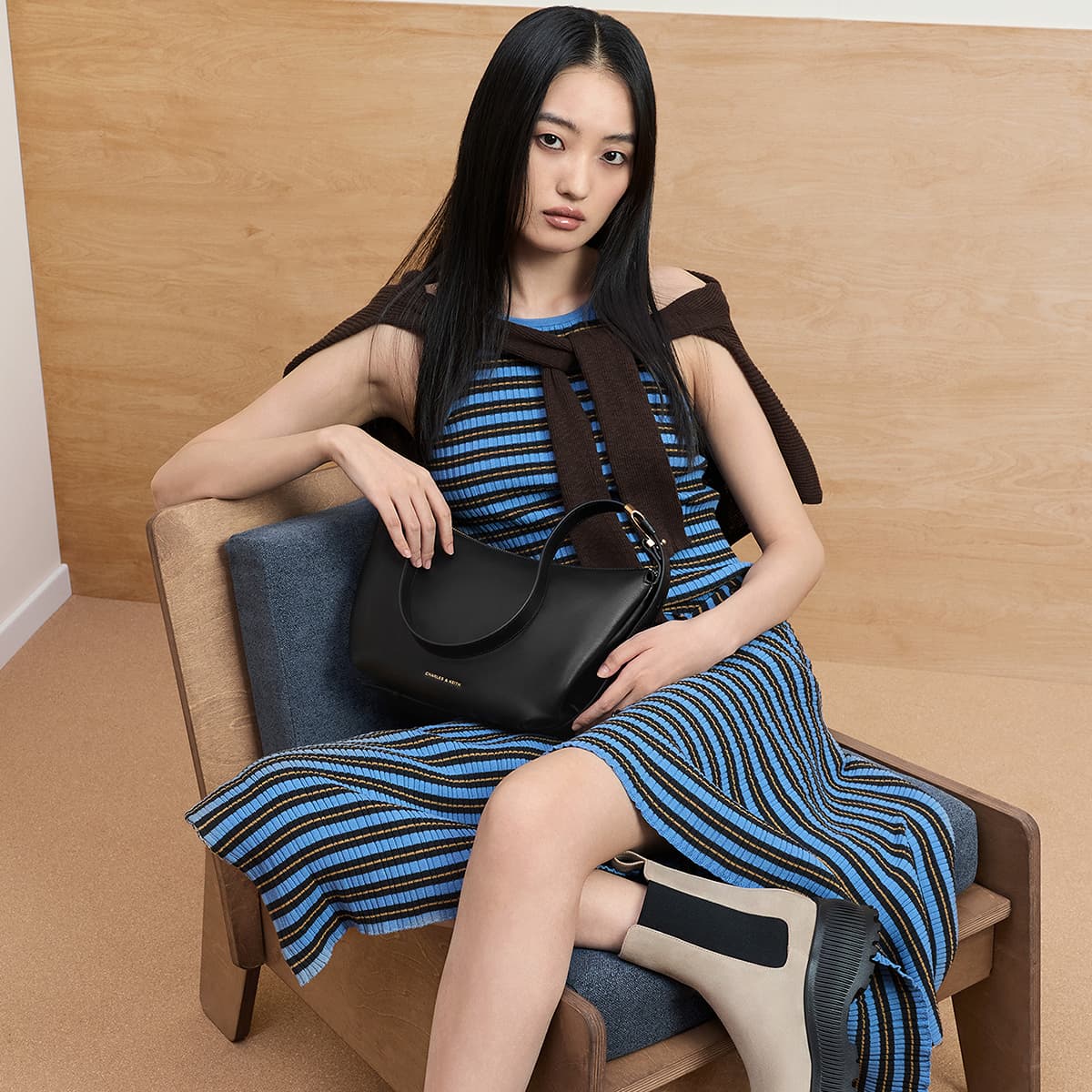 Сумка через плечо CHARLES KEITH Переработанная кожа Через плечо Сумка на плечо Средний Женские Черный - изображение 5