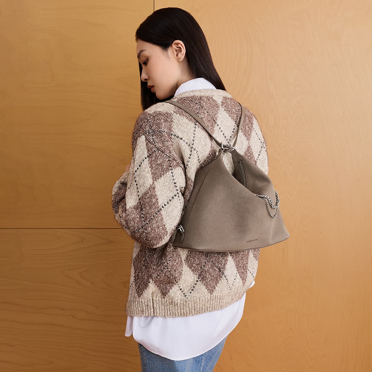 Рюкзак CHARLES KEITH Переработанная кожа Рюкзаки Обычный (стандартный) Женские Лаймово-серый - изображение 4