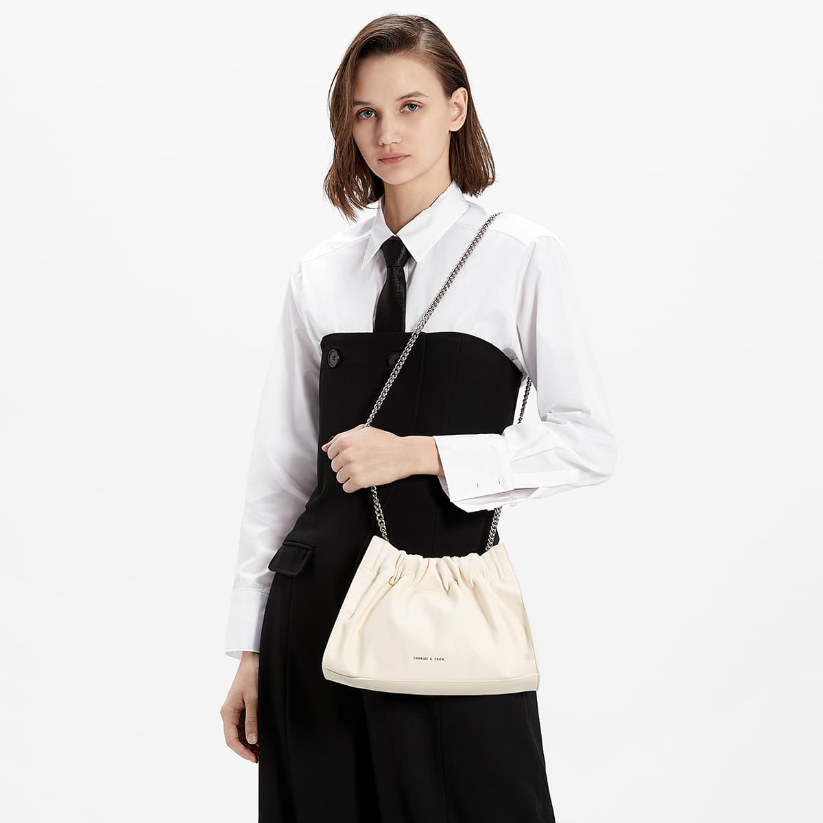 Сумка через плечо CHARLES&KEITH Soft Large Chain Tote Noir Cream - изображение 4