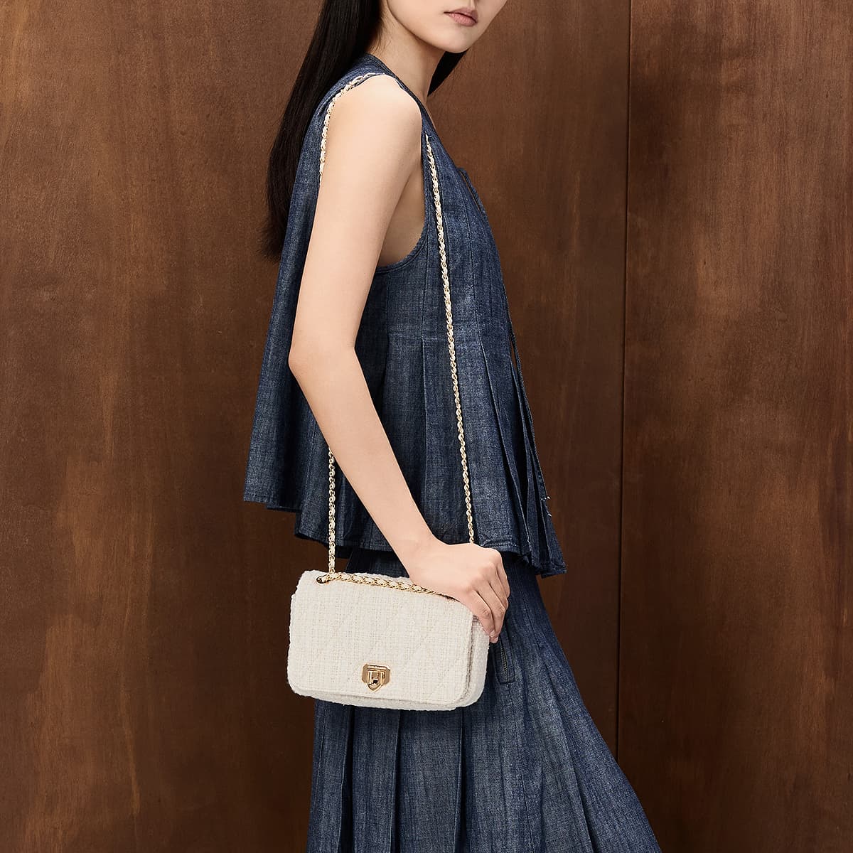 Сумка через плечо CHARLES&KEITH Маленькая квадратная сумка с цепочкой из ромбовидного твида PU, через плечо, маленький размер, женская, многоцветная - изображение 4