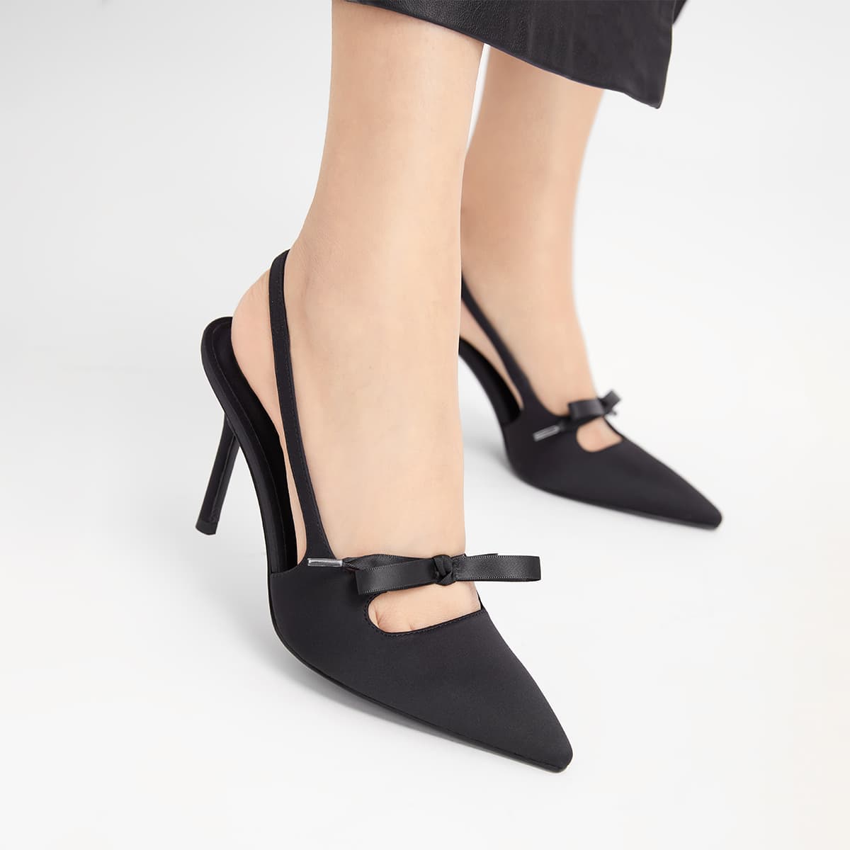 Шлёпанцы CHARLES KEITH Маленькие сандалии CK ONE с шнуровкой 9 см женские - изображение 4