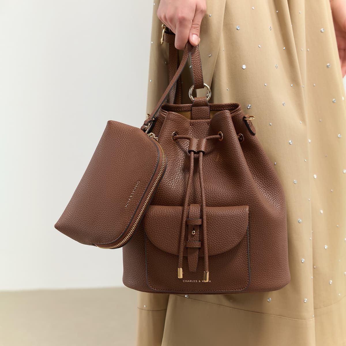 Рюкзак CHARLES KEITH Синтетическая кожа Сумки через плечо Средний Женские Многоцветный - изображение 4