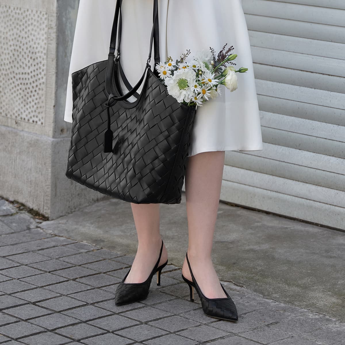 Шлёпанцы CHARLES&KEITH PU Деловой повседневный стиль Ручное плетение Заостренный носок Закрытый носок Высокий каблук Сандалии 6,3 см Женские - изображение 4