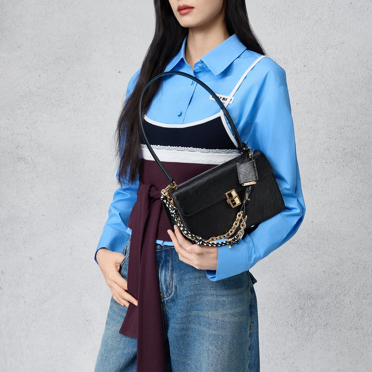 Мини-сумка CHARLES&KEITH Средний женский многоцветный плечевой PU-сумка с цепочкой и узлом для весенних будней - изображение 4
