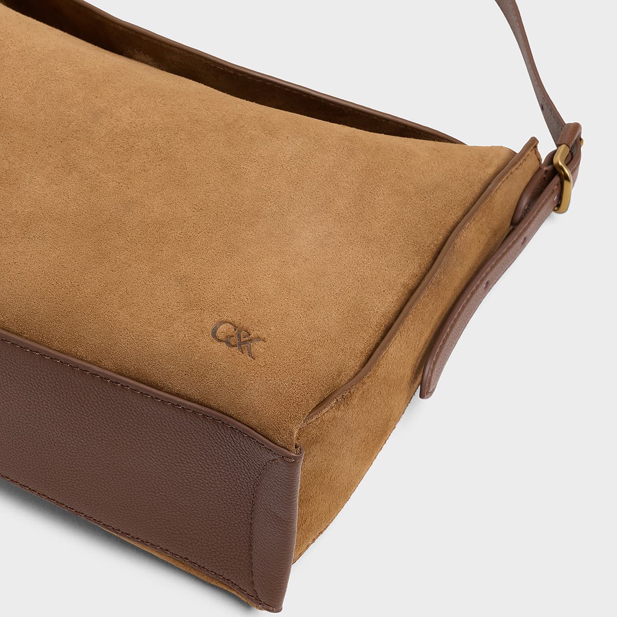 Мини-сумка CHARLES KEITH Сумка через плечо Коричневая (Брелок включен) Женская - изображение 5