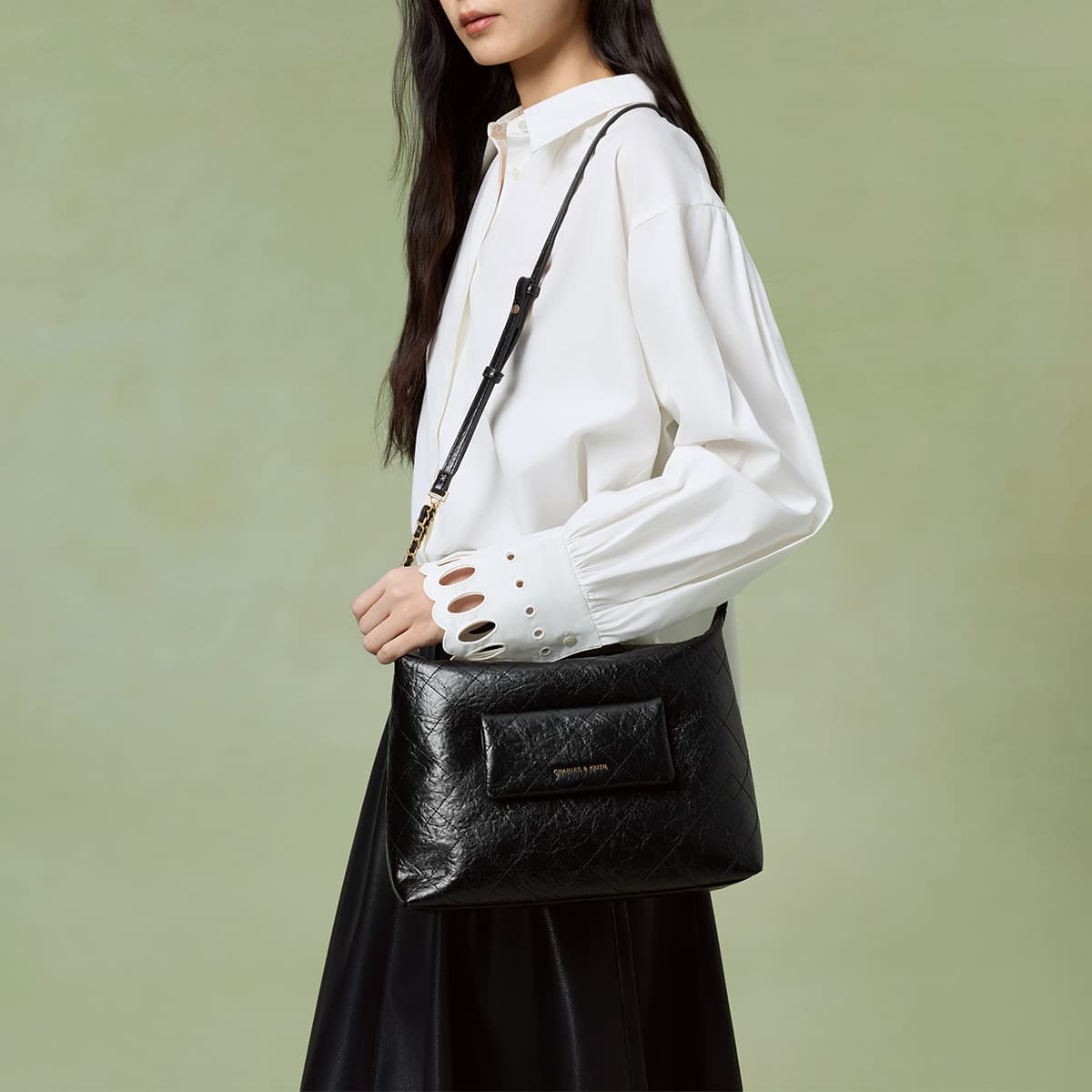 Сумка через плечо CHARLES&KEITH Сумка-тоут через плечо средний размер женская Black/Кремово-молочный белый - изображение 4