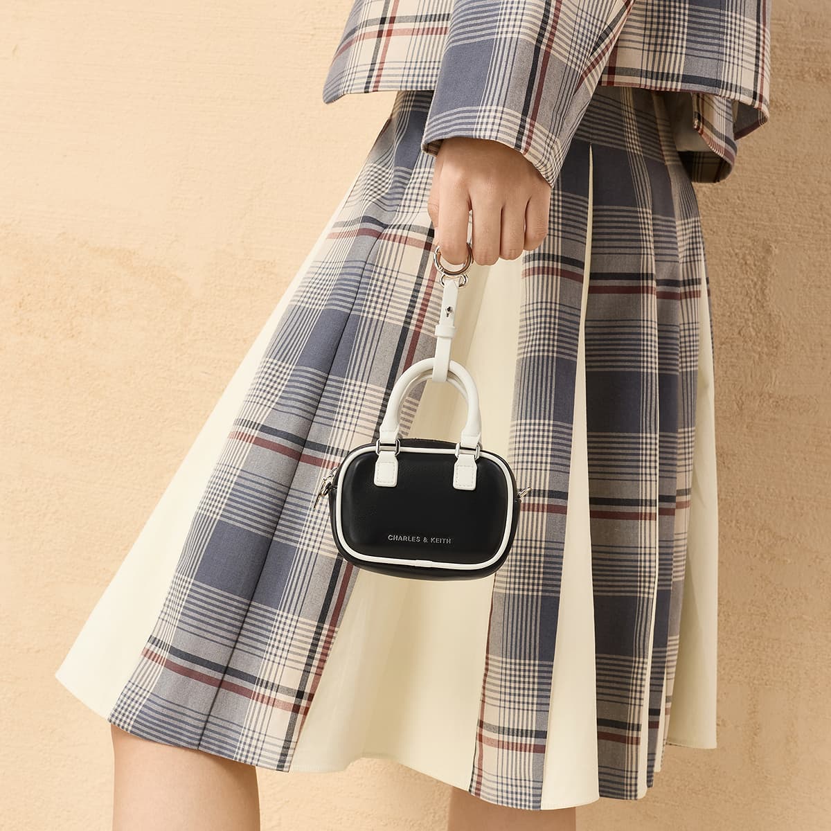 Сумка для наушников CHARLES&KEITH Мини-сумка на цепочке с чехлом для наушников PU Multi/Silver - изображение 7