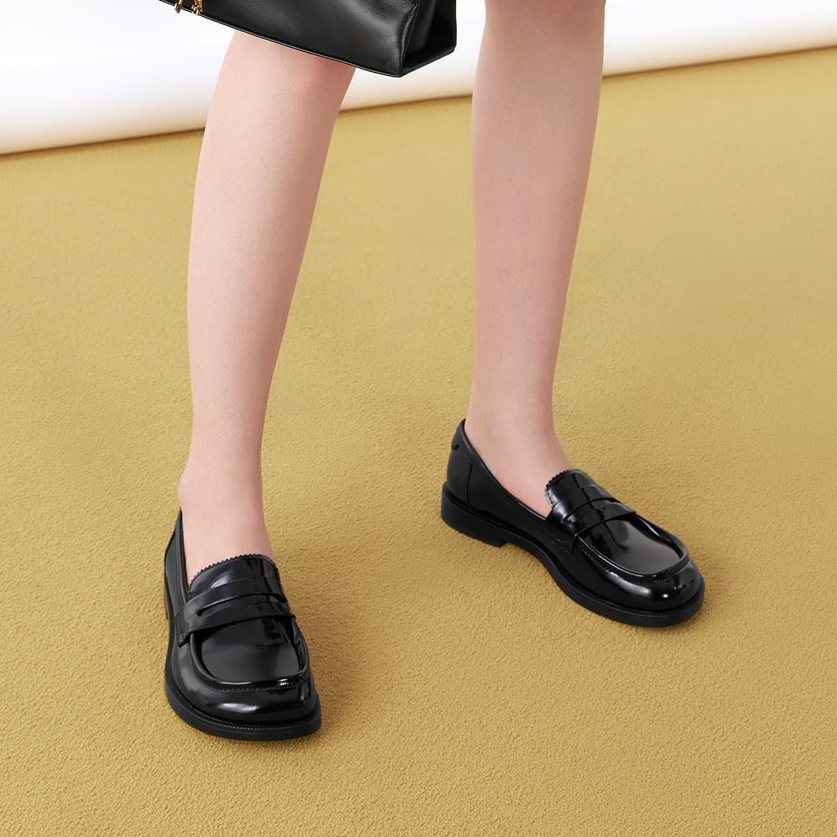 Лоферы CHARLES&KEITH Лоферы из PU с круглым носком на плоской подошве 2,5 см женские - изображение 6
