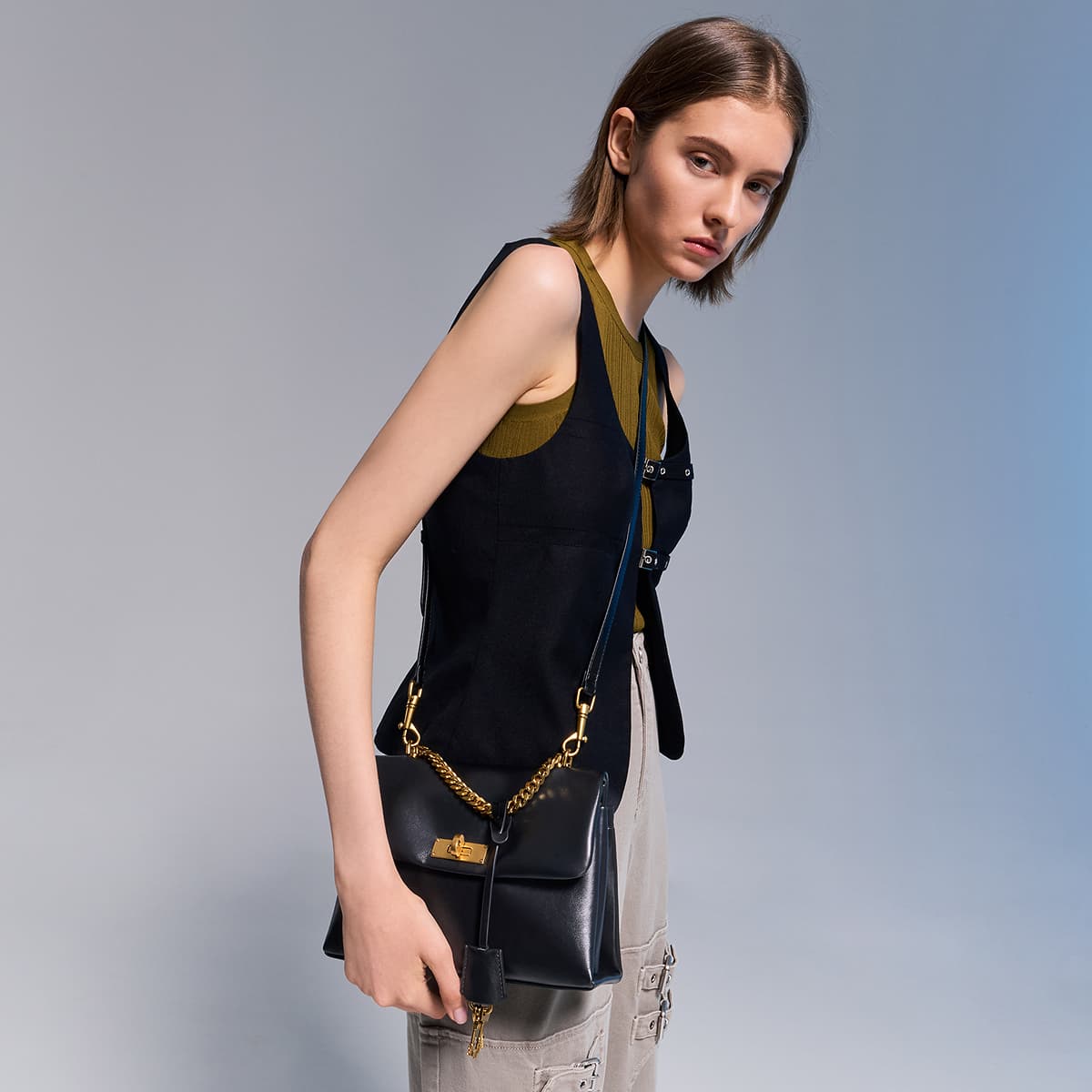 Сумка CHARLES KEITH ПУ (полиуретан) Сумки Средний Женские Черный Молочный Белый Фуксия - изображение 5