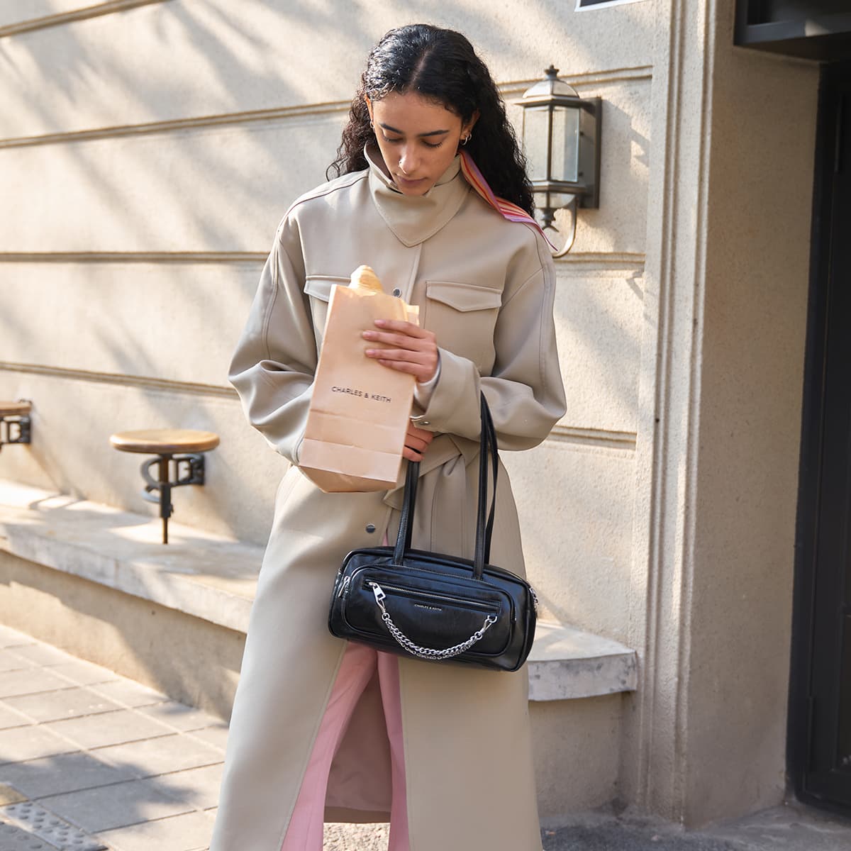 Мини-сумка CHARLES KEITH ПУ (полиуретан) Сумка на плечо Сумки через плечо Средний Женские Многоцветный - изображение 5