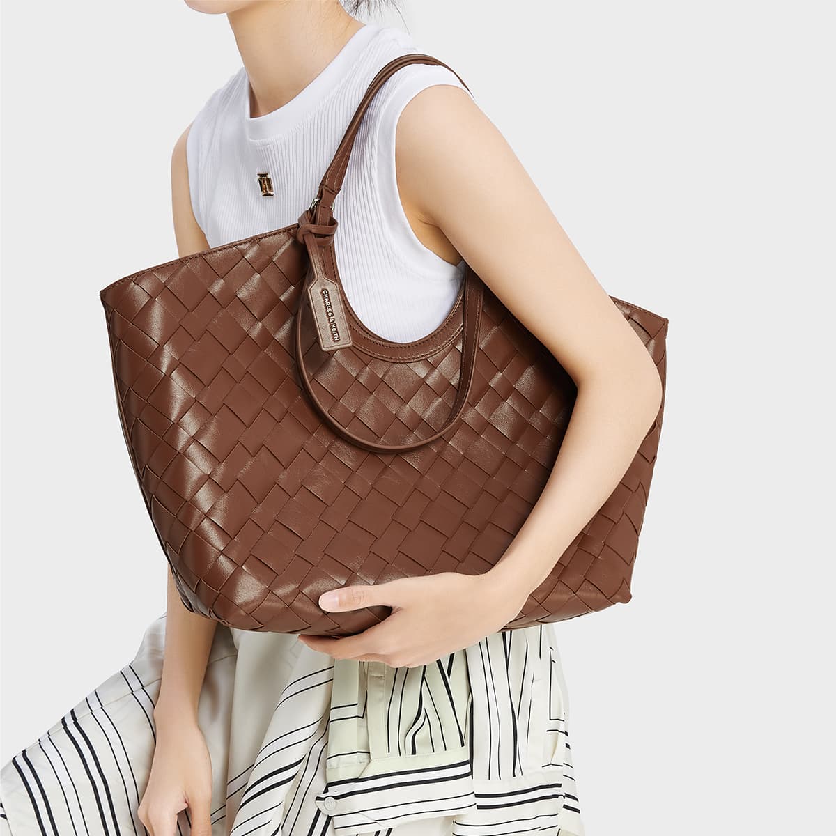 Мини-сумка CHARLES KEITH ПУ (полиуретан) Сумка на плечо Сумки через плечо Большой Женские Многоцветный - изображение 4