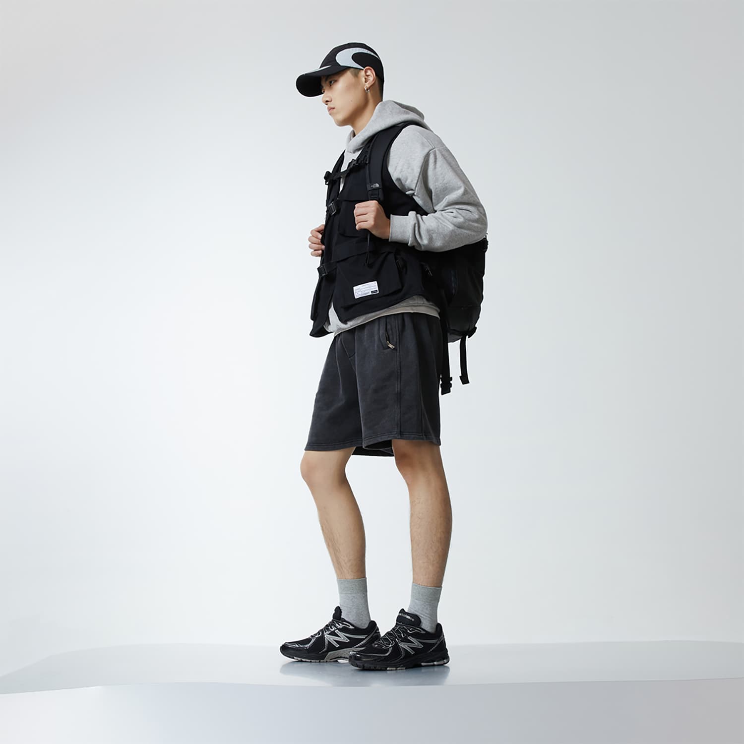 Кроссовки для бега New Balance 860 Black White - изображение 12