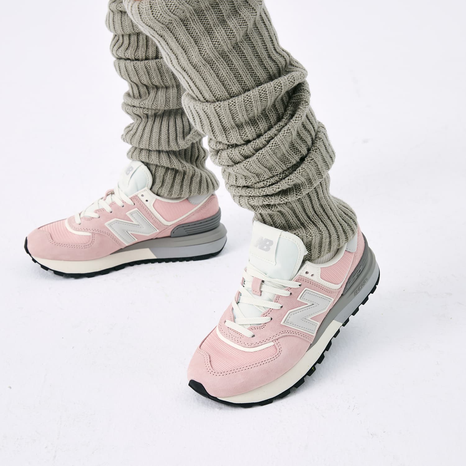 Кроссовки для бега New Balance 574 Valentine's Day Edition Pink - изображение 8