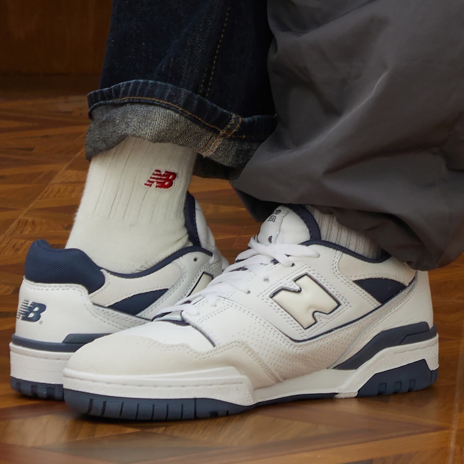 Ретро баскетбольные кроссовки New Balance 550 White Blue - изображение 9